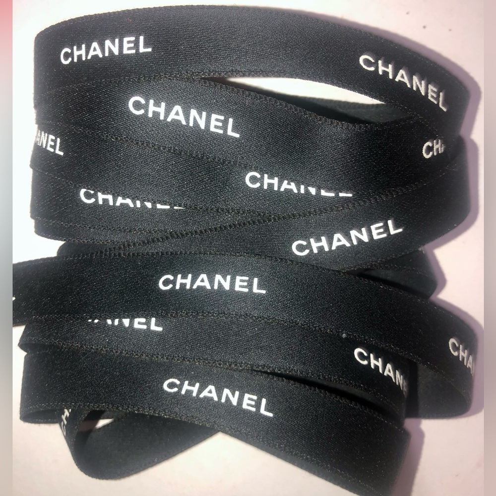 Auth CHANEL 117-inches Black Satin Sateen Name Embossed Gift Presentation Ribbon
